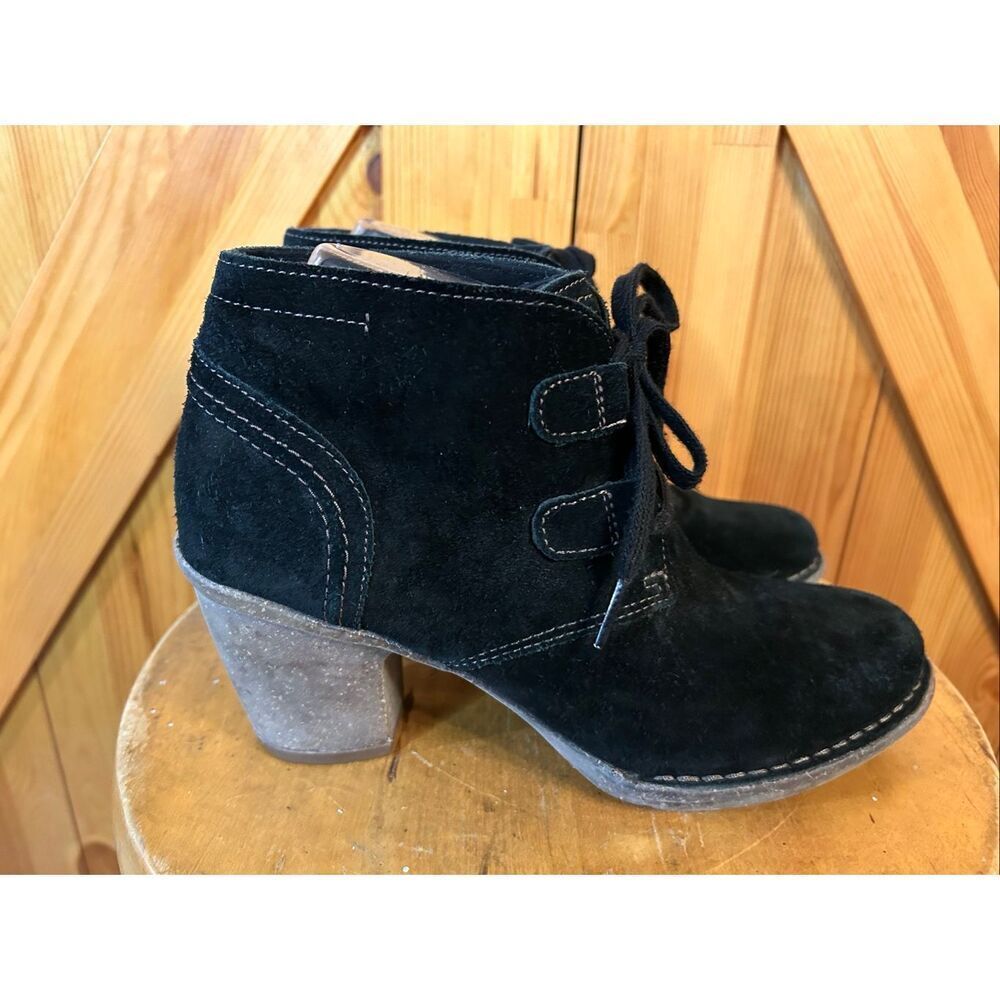 Clarks Carleta Lyon Suede Womens Ankle Booties Black Shoes 9M